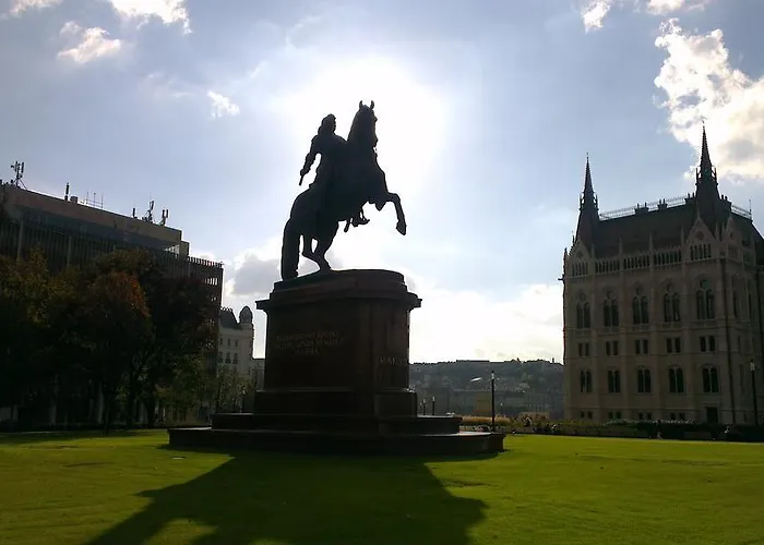 Lägenhet Garibaldi 5 & Budapest