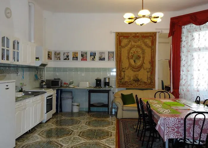 Lägenhet Garibaldi 5 & Budapest
