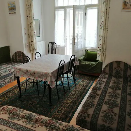 Garibaldi 5 & Apartment