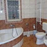Garibaldi 5 & Apartman *