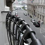 Garibaldi 5 & *