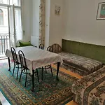 Garibaldi 5 & Apartman Budapest