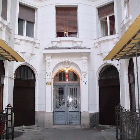 加里波第街5号公寓