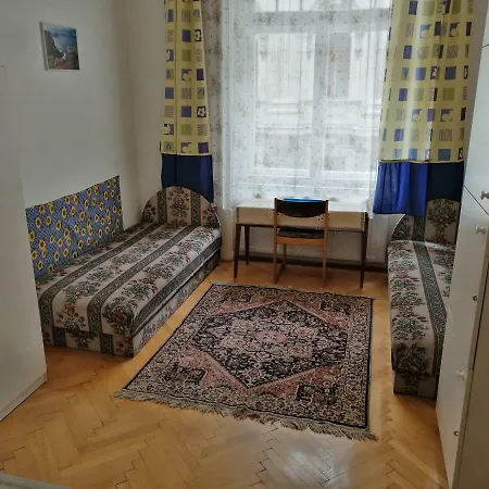 加里波第街5号公寓 公寓 *