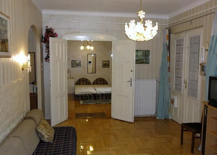 Garibaldi 5 & * Budapest