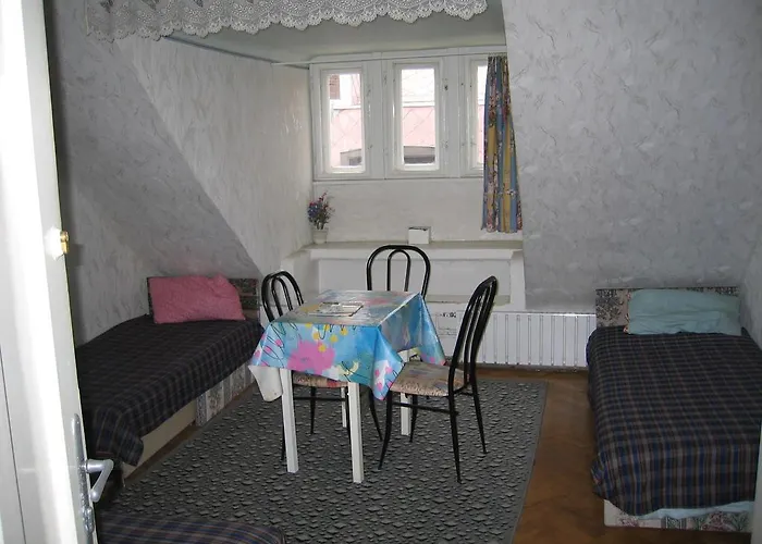 Garibaldi 5 & * Budapest