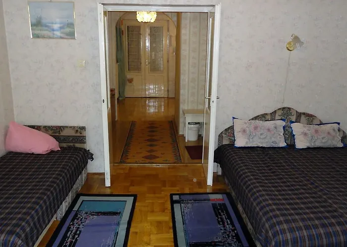 Garibaldi 5 & * Budapest