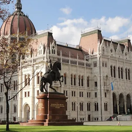 Lejlighed Garibaldi 5 & Budapest
