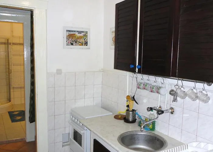 Apartman Garibaldi 5 & *