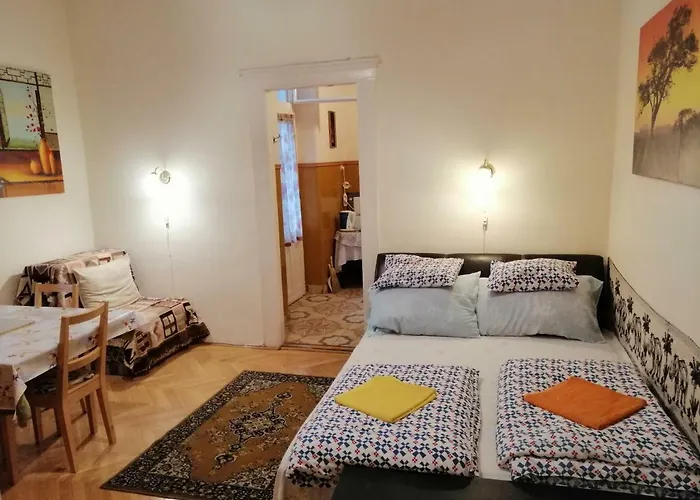 Apartman Garibaldi 5 & *